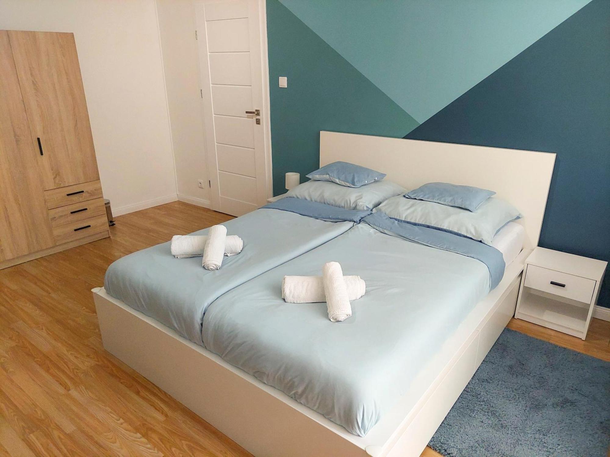 Aweshome City Apartment - 3 Bedrooms And Free Parking Debrecen Esterno foto