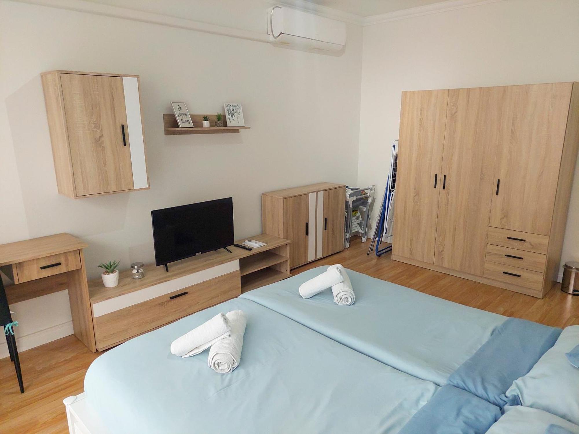 Aweshome City Apartment - 3 Bedrooms And Free Parking Debrecen Esterno foto