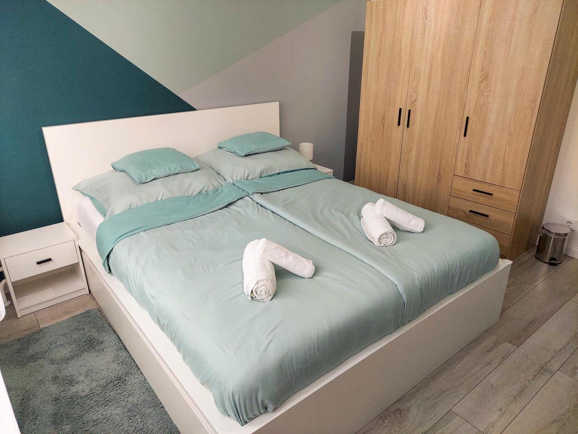 Aweshome City Apartment - 3 Bedrooms And Free Parking Debrecen Esterno foto